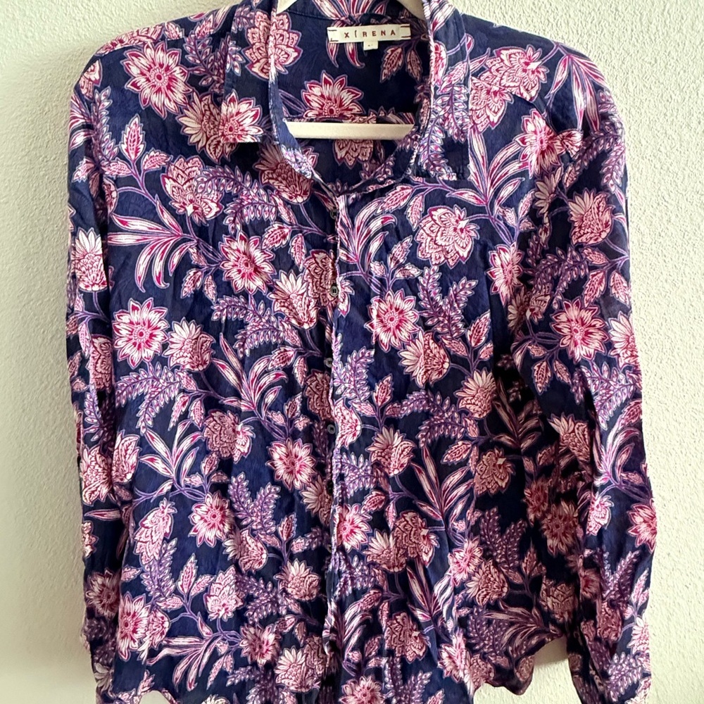 XiRENA Jesse Navy and Pink Floral Shirt - Medium